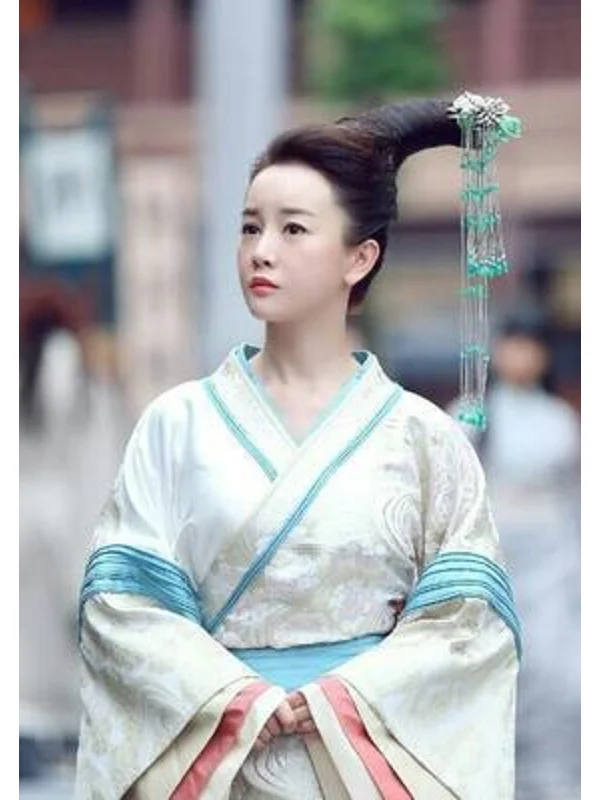浅谈诗文中女性身材“杨柳”与“丰腴”之美