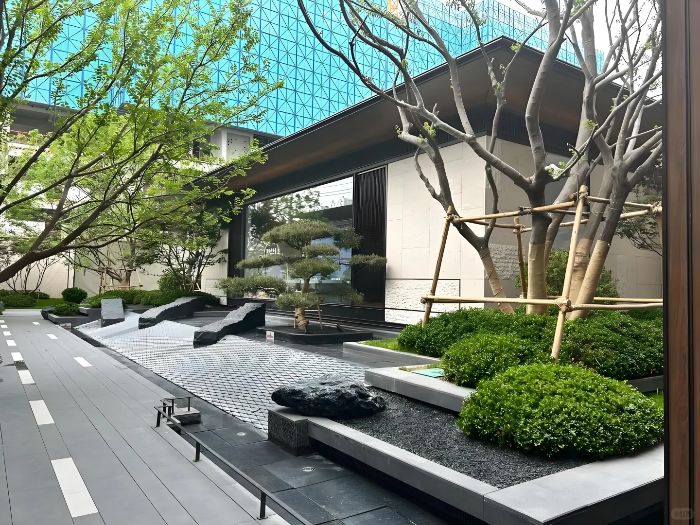 槐荫区纯改善经十路地铁口小高层精装交付