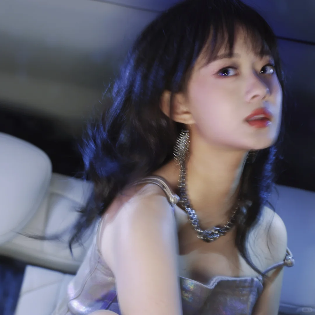 一个“妈不认”的浓妆