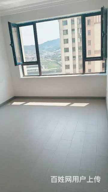 售三室楼房
