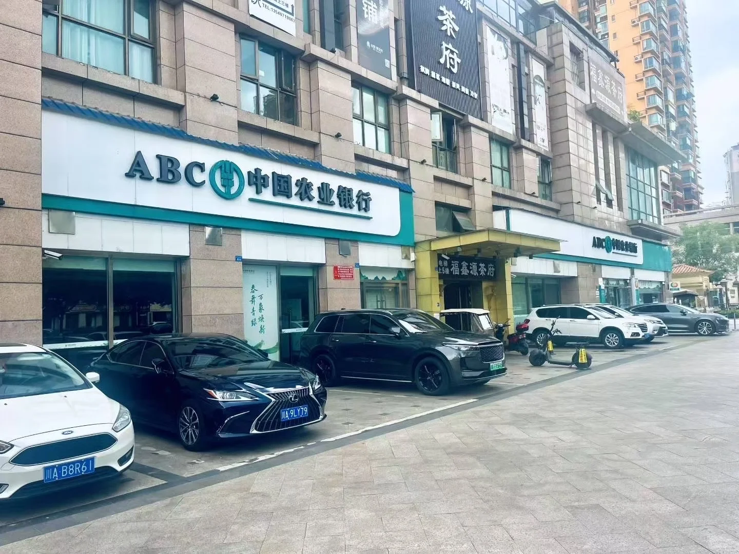 下暴雨都要去看的门面有多安逸？！