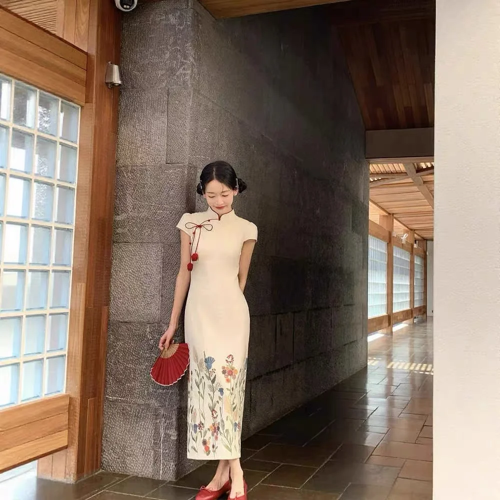 新中式旗袍【淘宝搜：蓉燊服饰店】