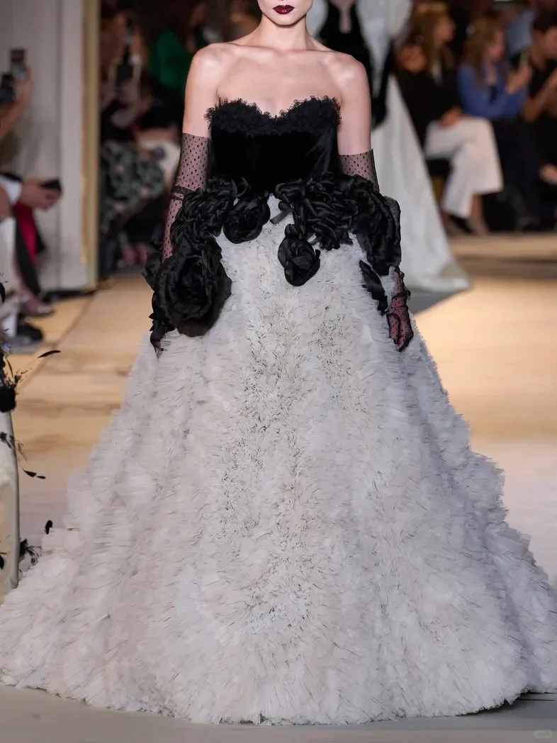 Zuhair Murad 2023秋冬高定🕷️暗夜的魅惑