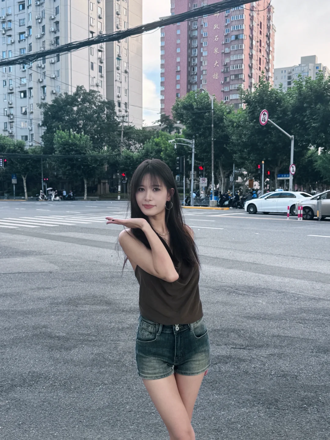 你竟然想要我这样的女人被你困在厨房