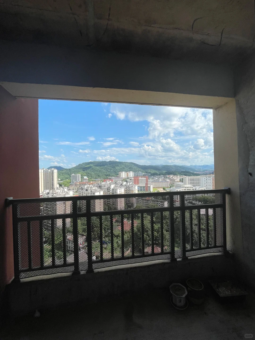 诚意出售 三室两厅毛坯房