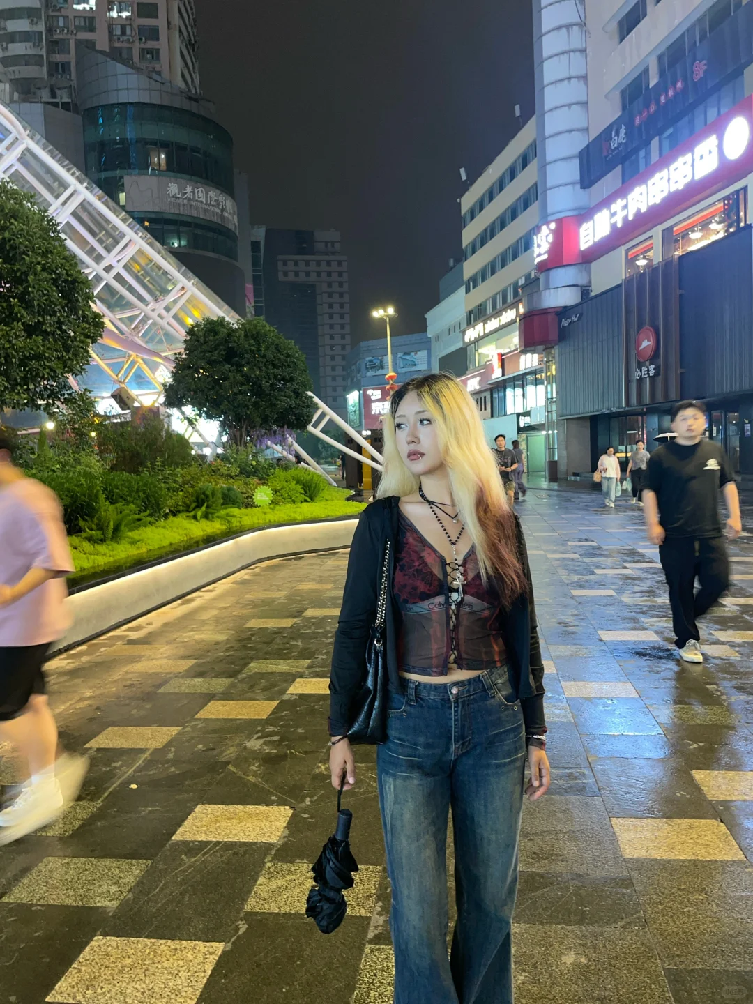 媚女已刻入骨髓！