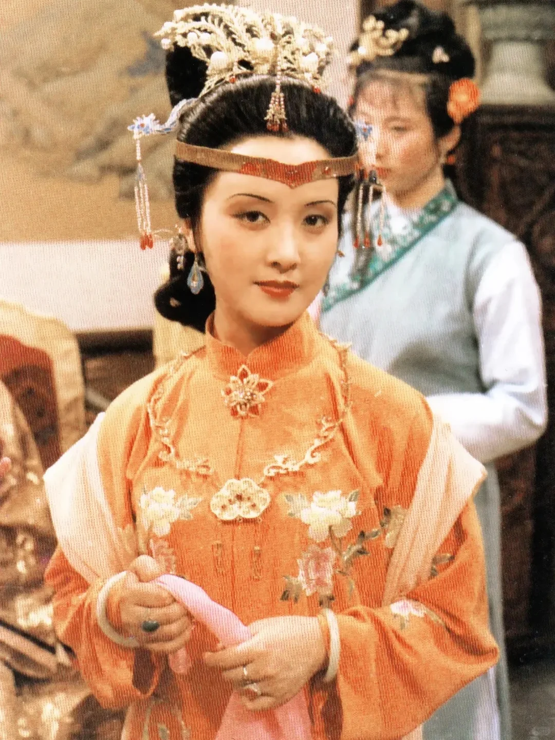 丹唇未启笑先闻：“风骚”的王熙凤💞