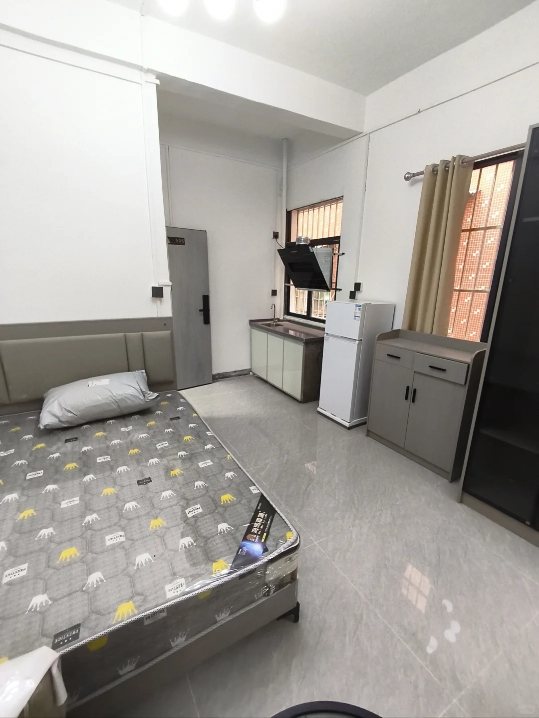 广州租房，单间450一房一厅700两房一厅900