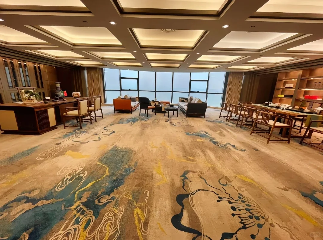 女总裁的办公室，你看还缺什么？