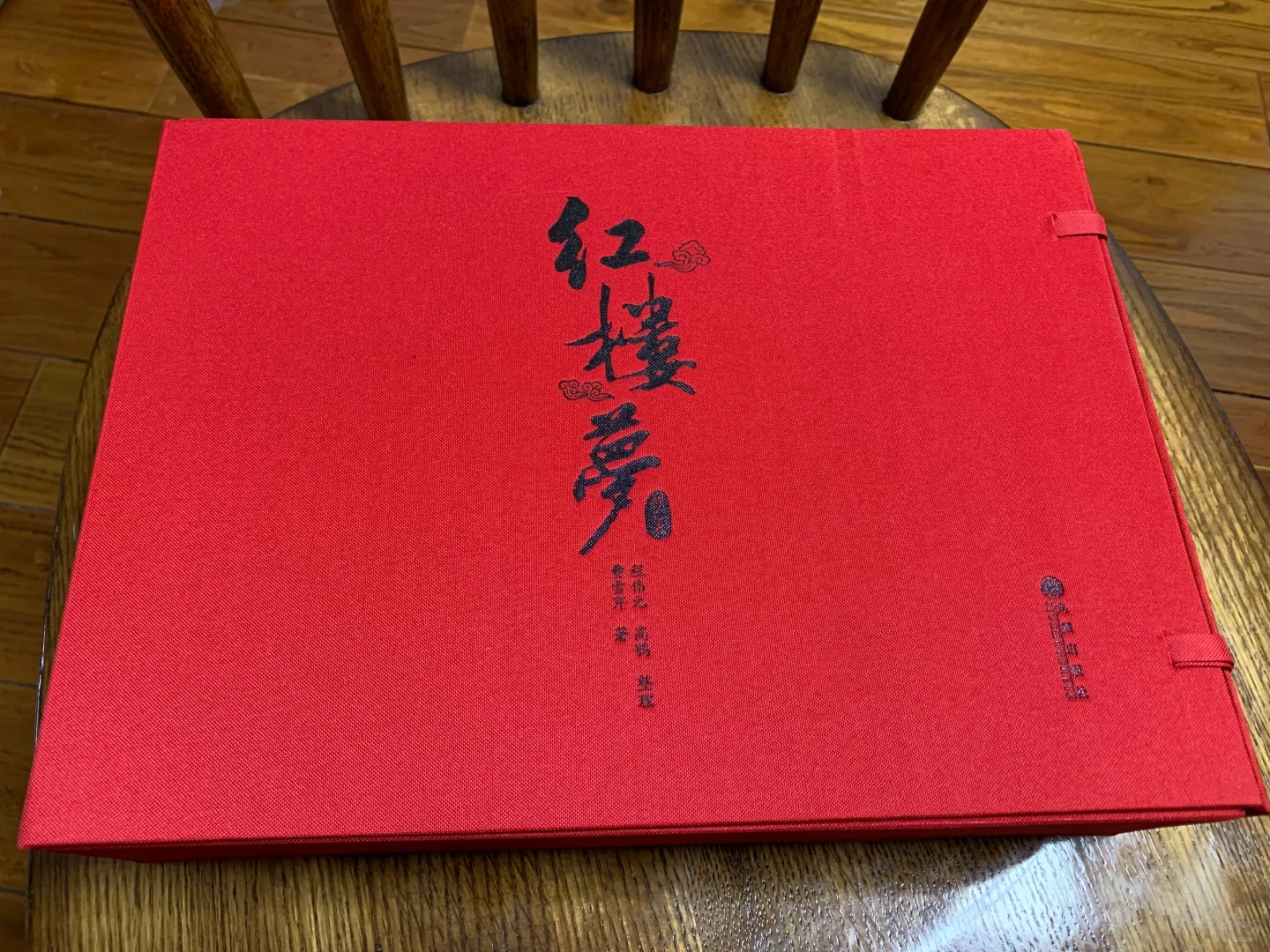 这套《红楼梦》绘本好香艳啊！