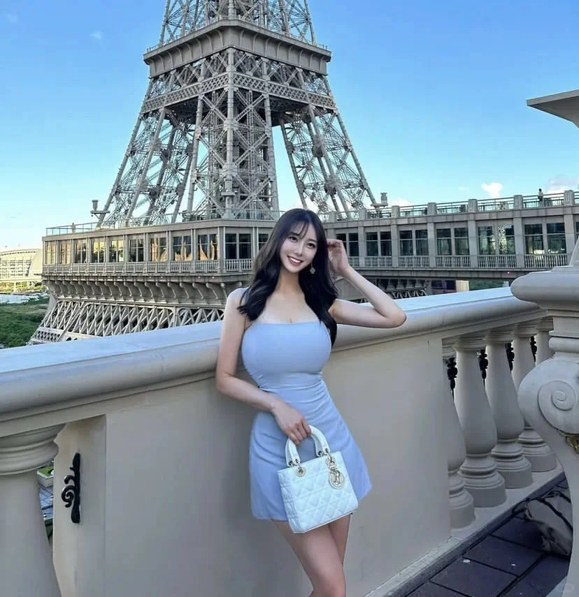 完美身材，高尔夫美女