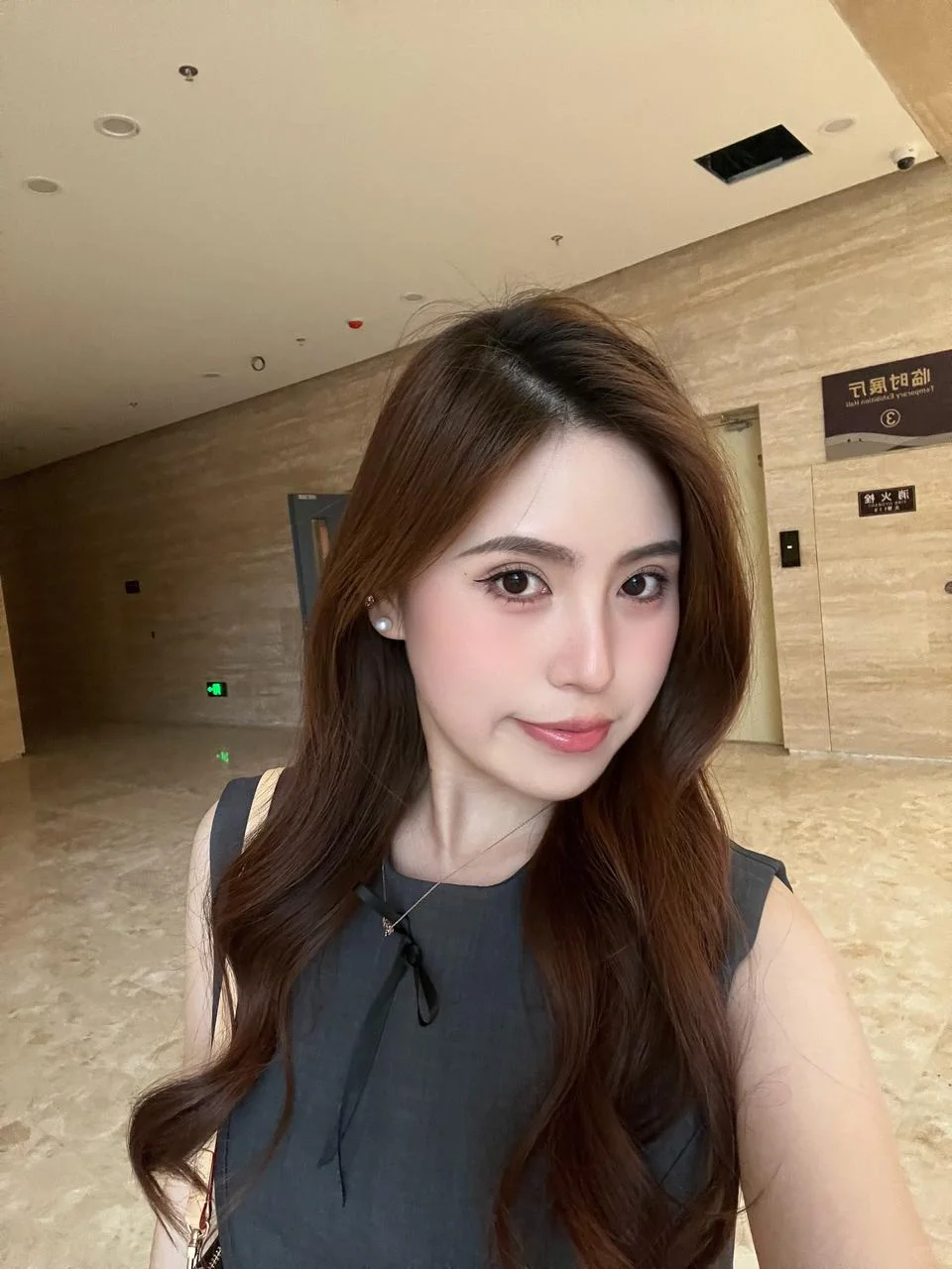 165黑丝御姐|绝对领域的反差魅力！