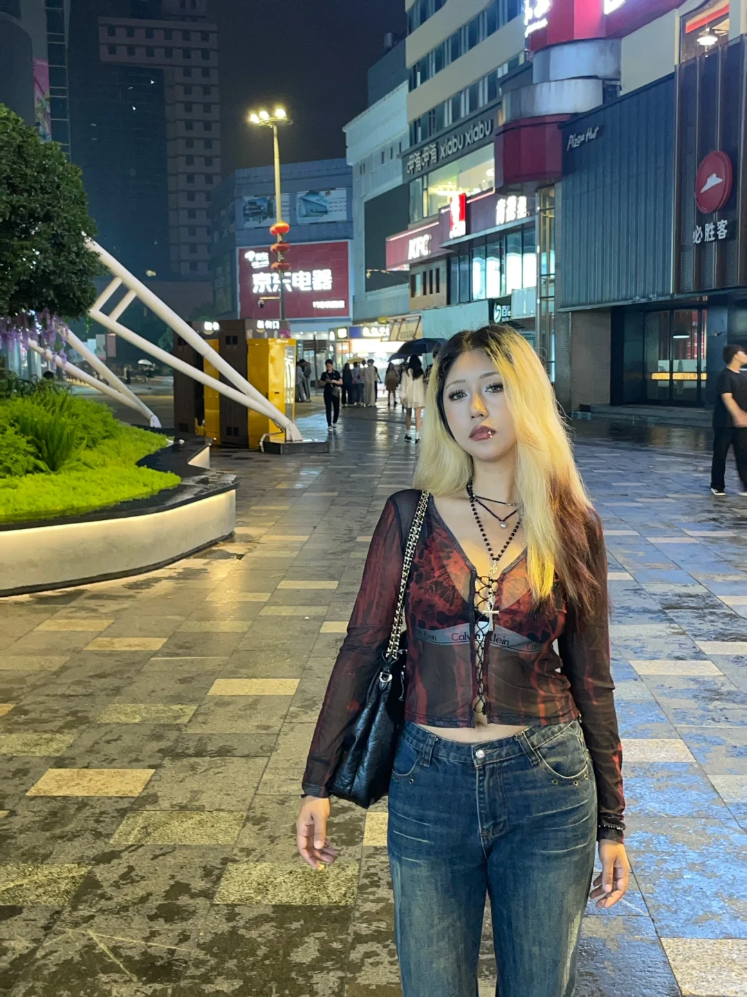 媚女已刻入骨髓！