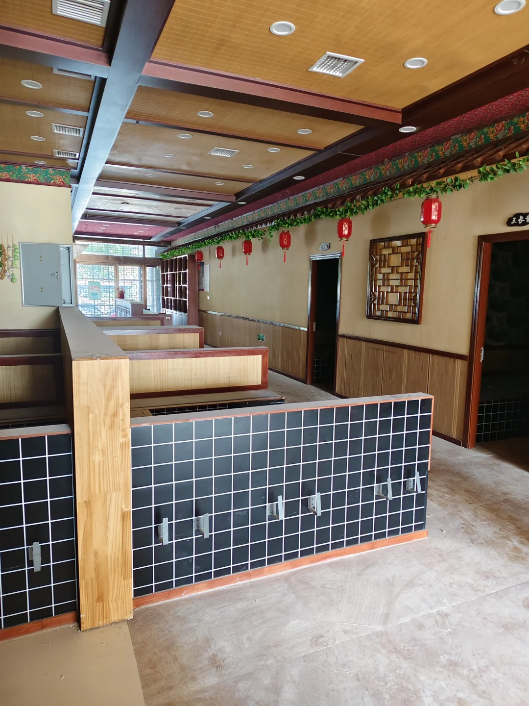和平南路和平花园临街430平米商铺