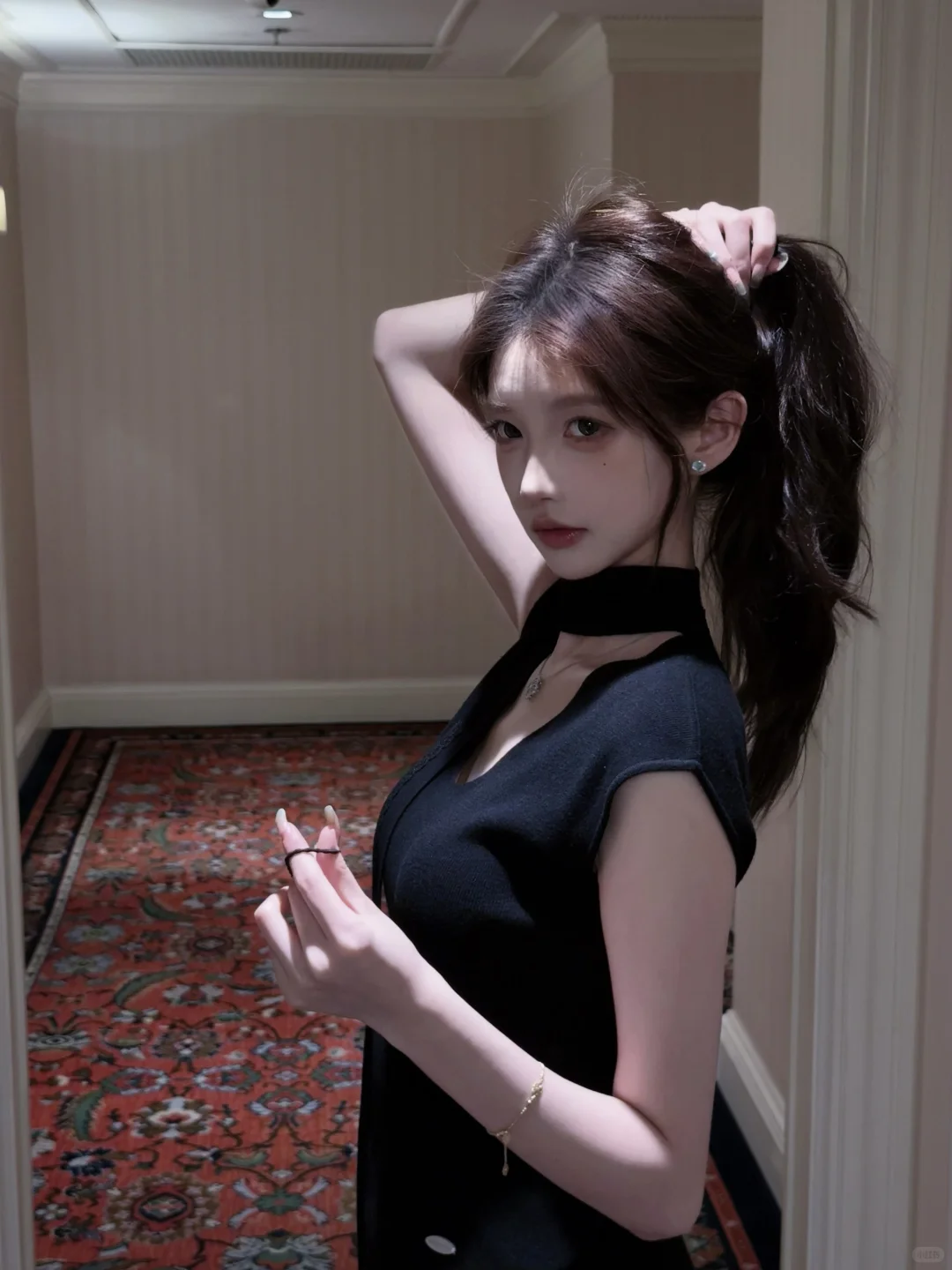 媚女都要写脸上了…