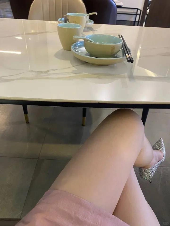体制内可甜可咸可性感，趁年轻多尝试