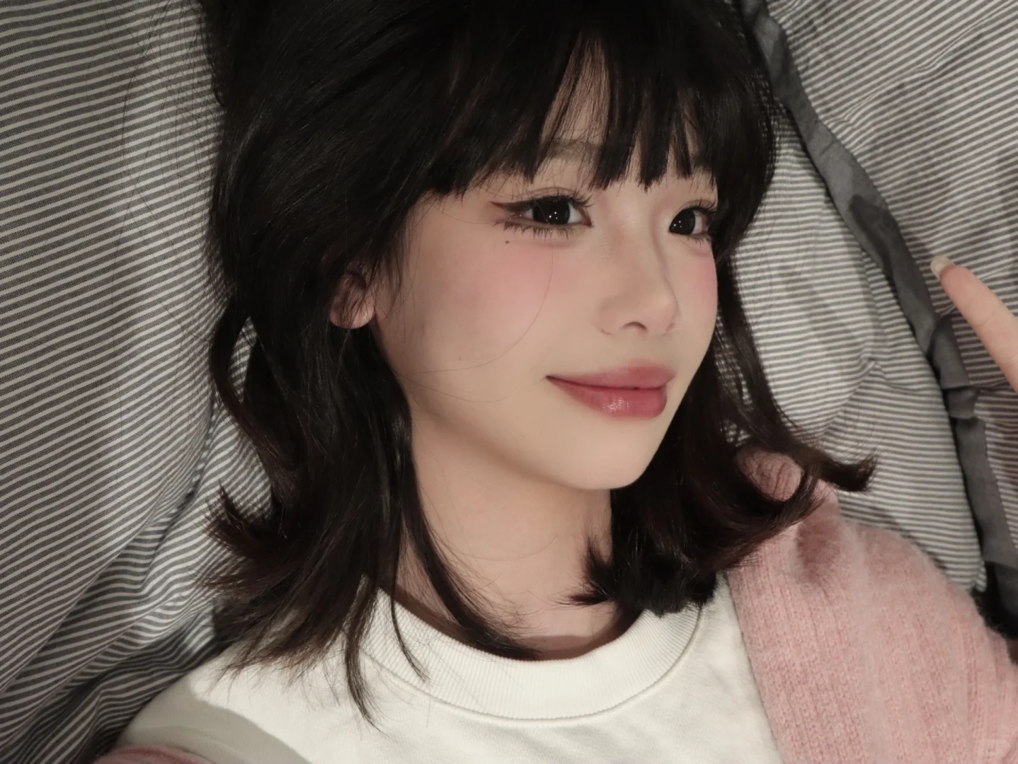 那个经常偷偷出来约会的女孩子