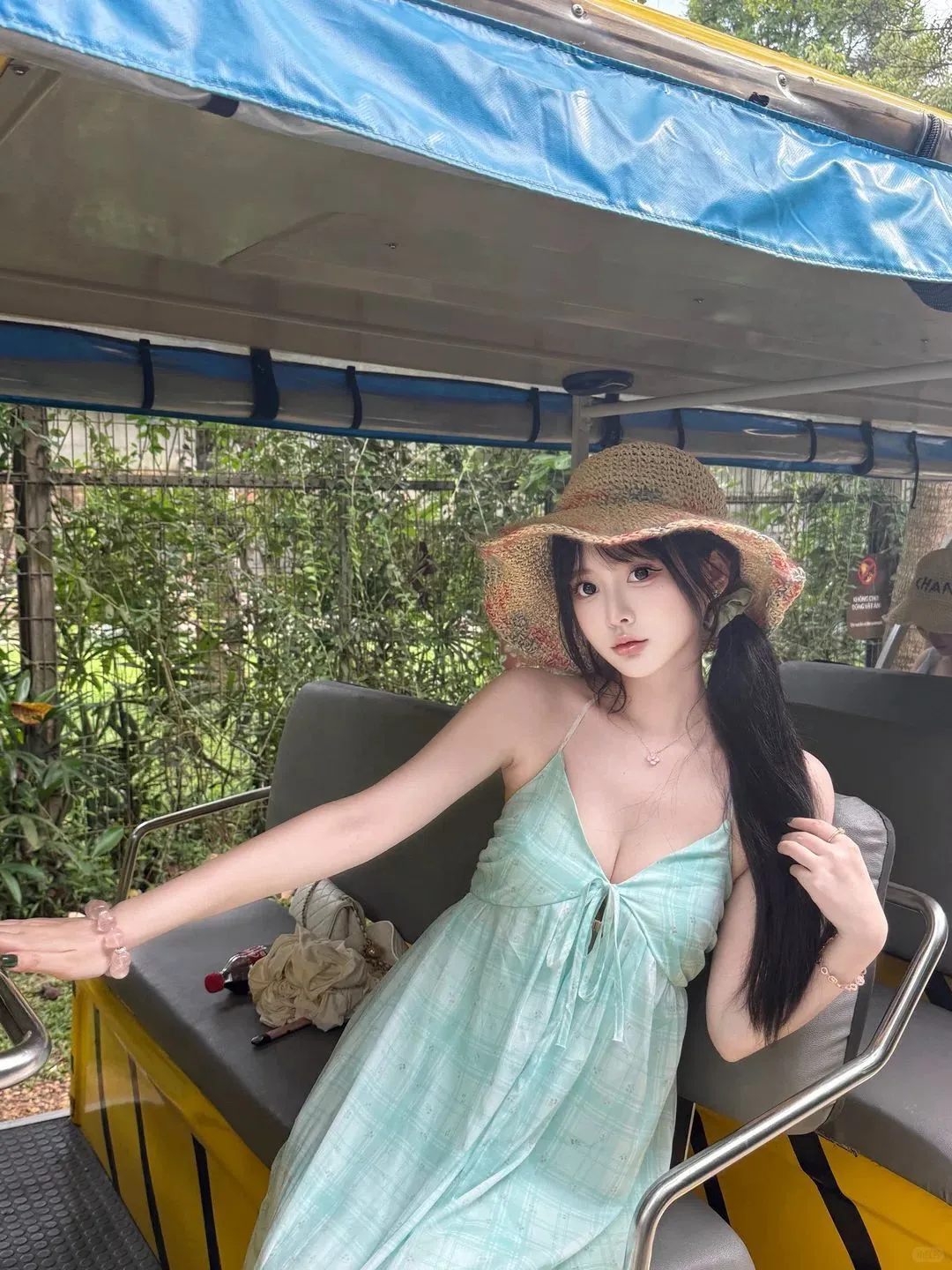热带泳池度假，高温不热心热！