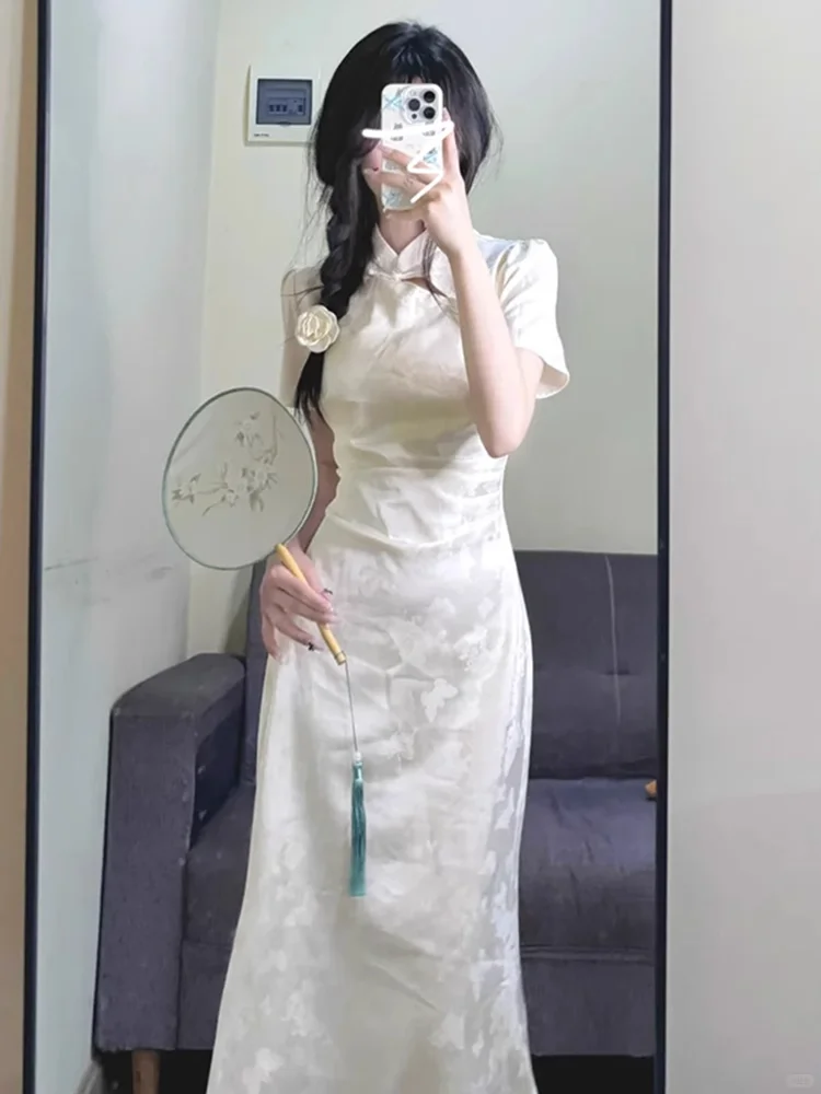 🌸 杏色旗袍裙｜温柔显白太仙了！