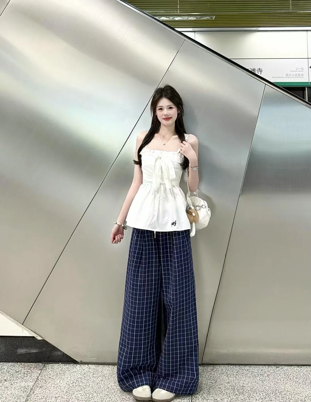 超显白的气质通勤穿搭～～～