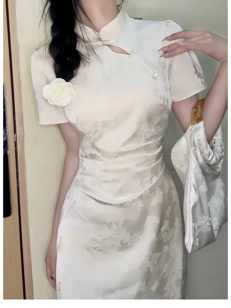 🌸 杏色旗袍裙｜温柔显白太仙了！