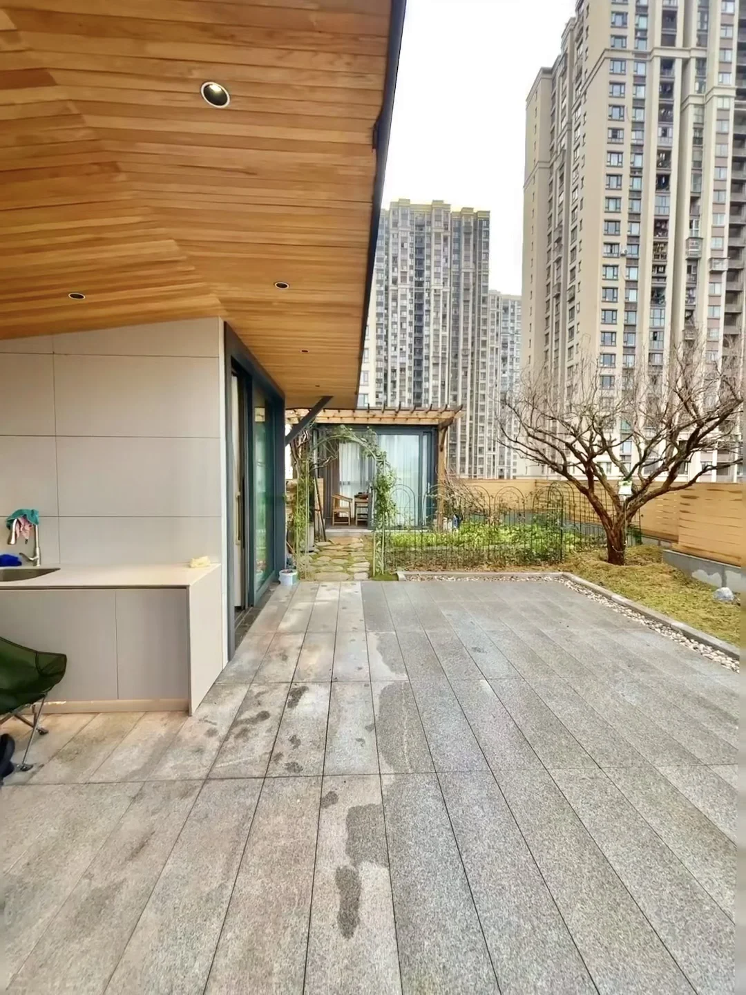 万象城🏙️6楼带露台❗房东急抛💰总价58万出
