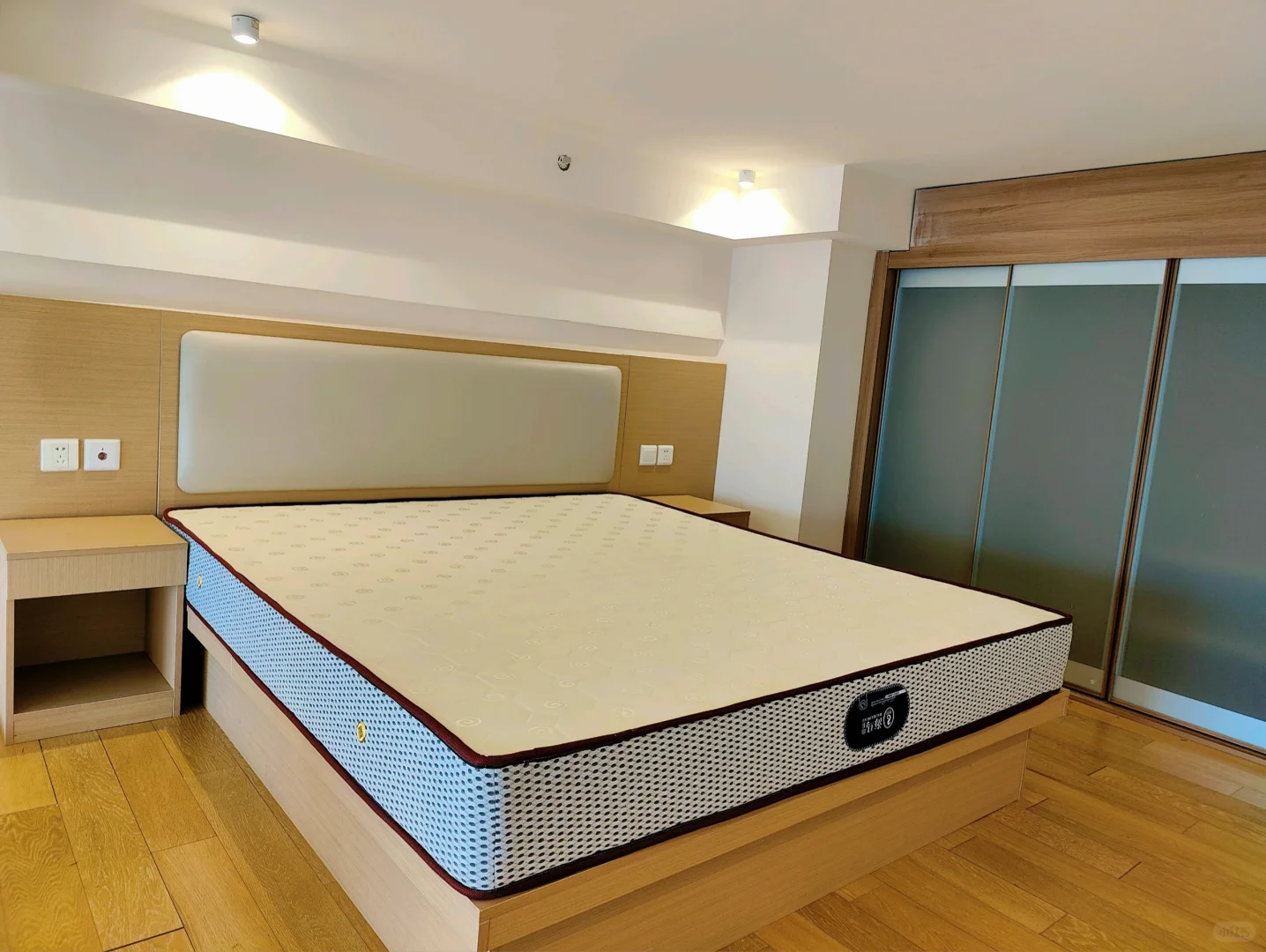 淄博张店恒大翡翠华庭loft公寓出租