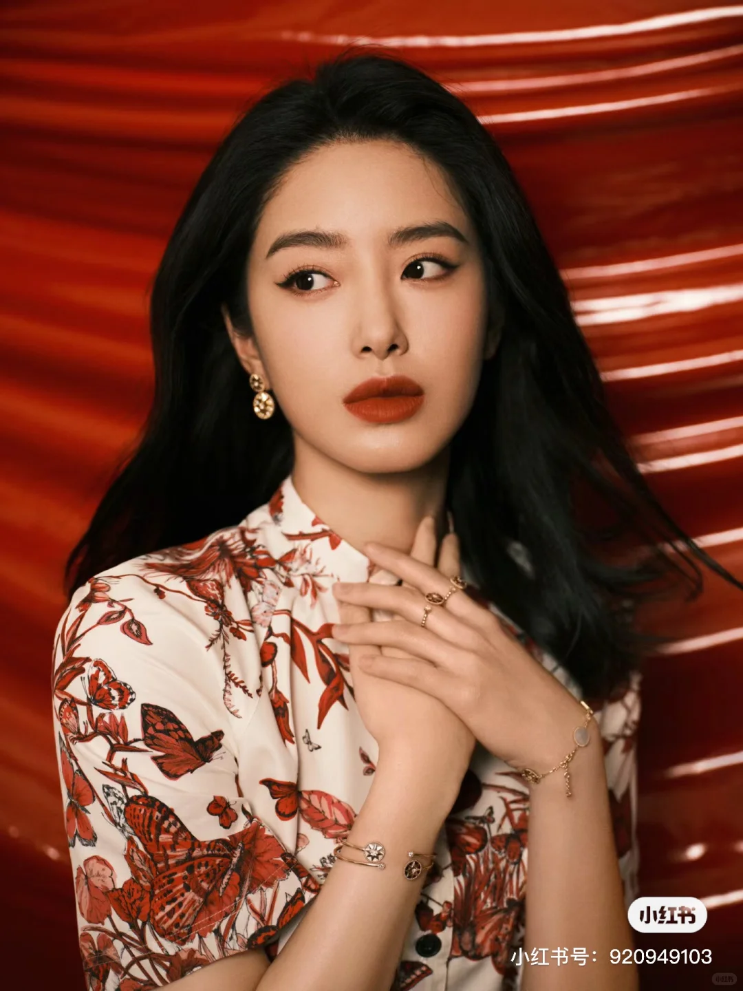 美人如画，媚眼如丝