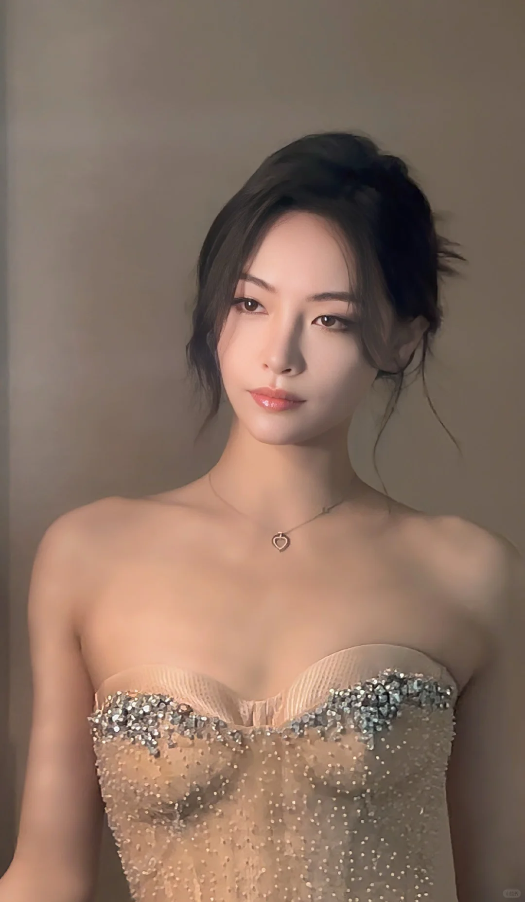 媚眼如丝，许佳琪好魅的眸子