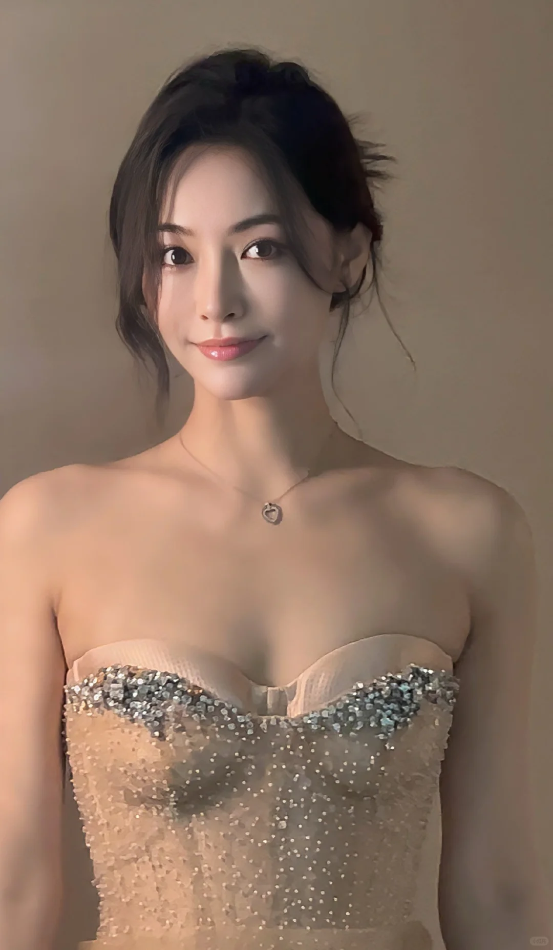 媚眼如丝，许佳琪好魅的眸子