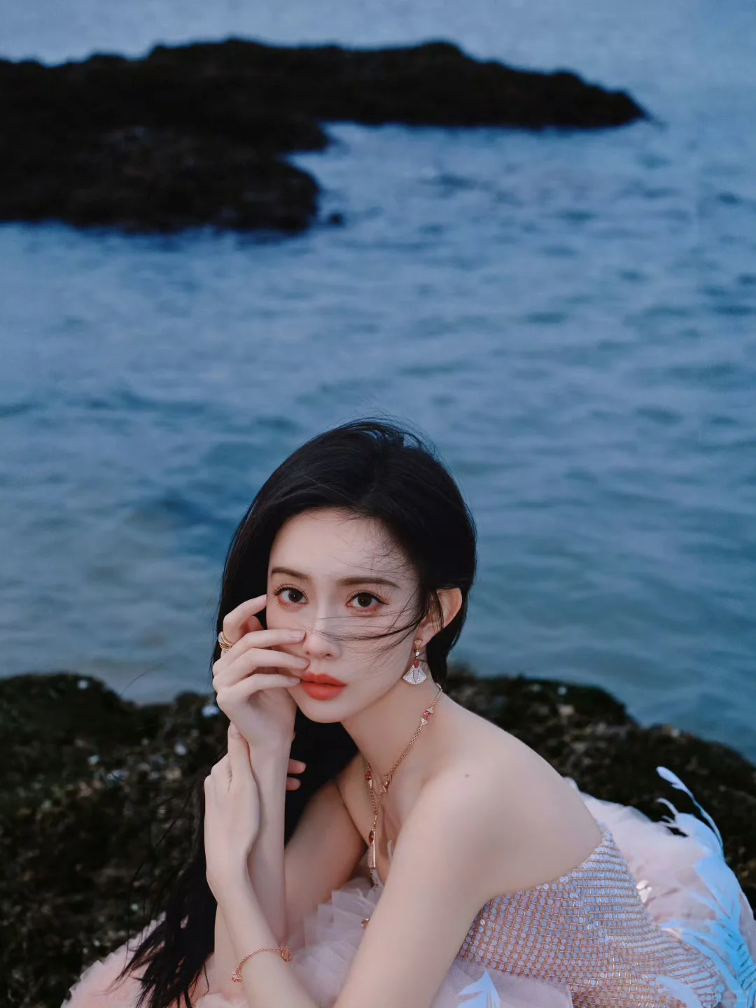 媚眼如丝，风情万种