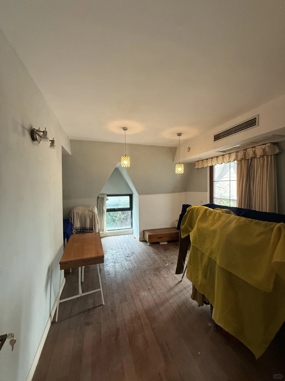 这套顶跃老洋房🏡实地看真的有点出人意料