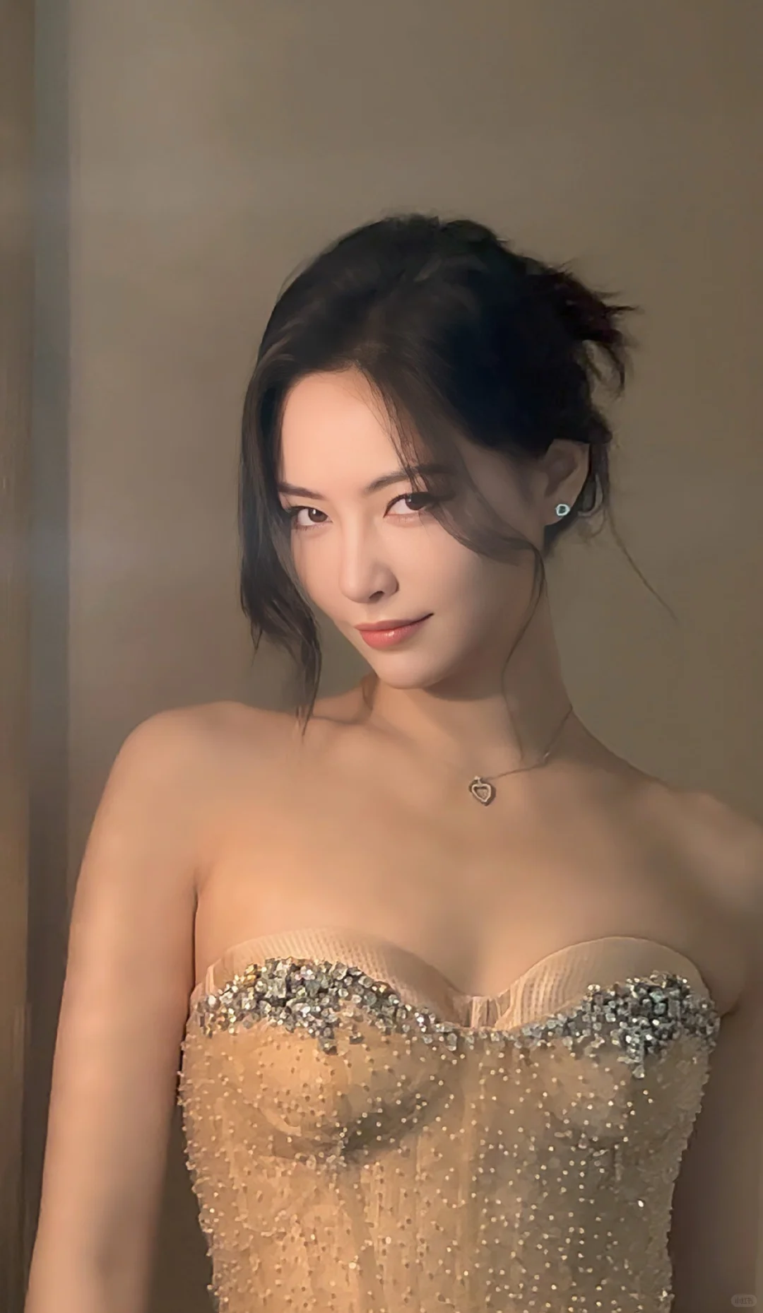媚眼如丝，许佳琪好魅的眸子