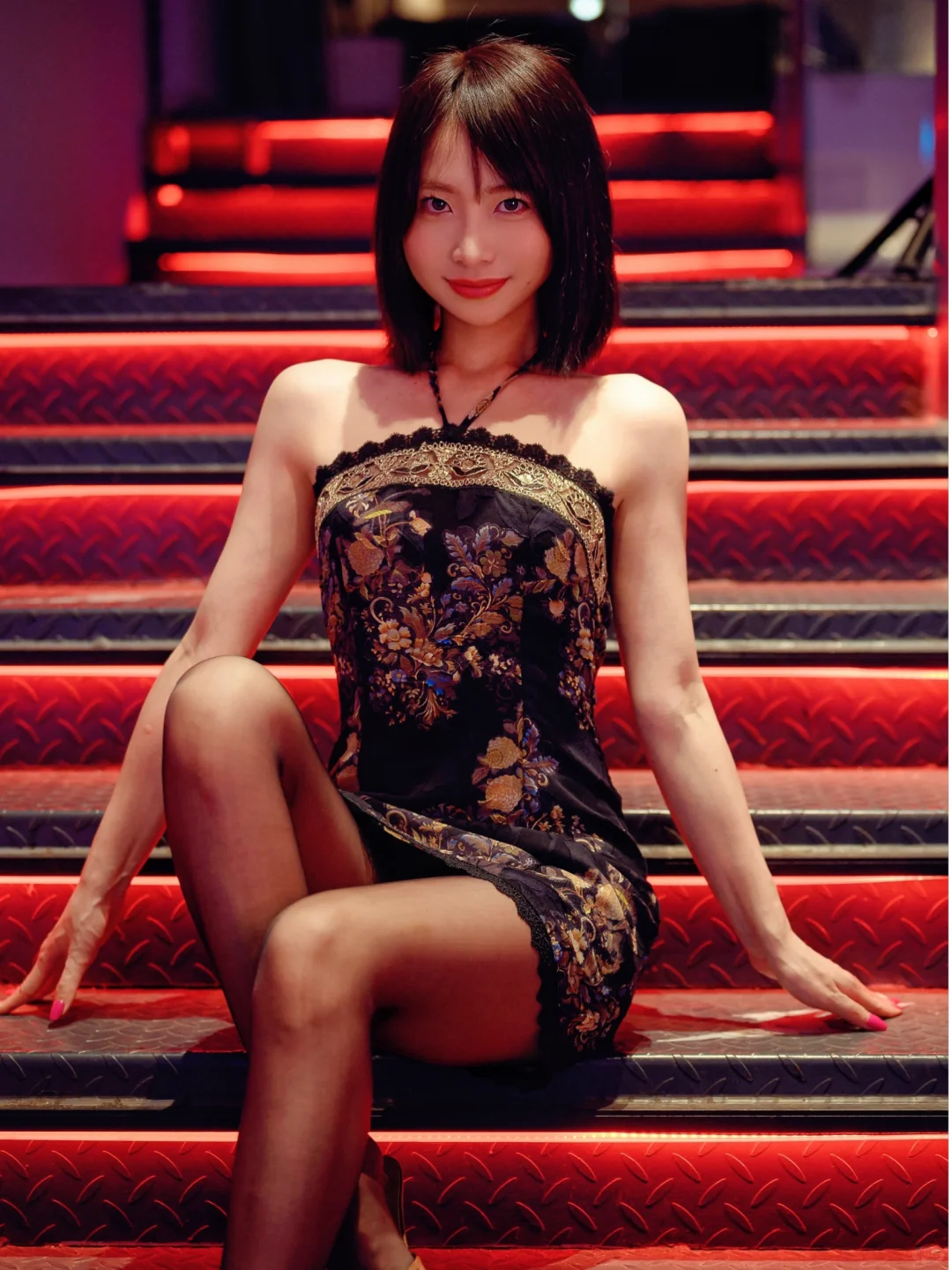 媚眼如丝度众生 风情何曾碍修行