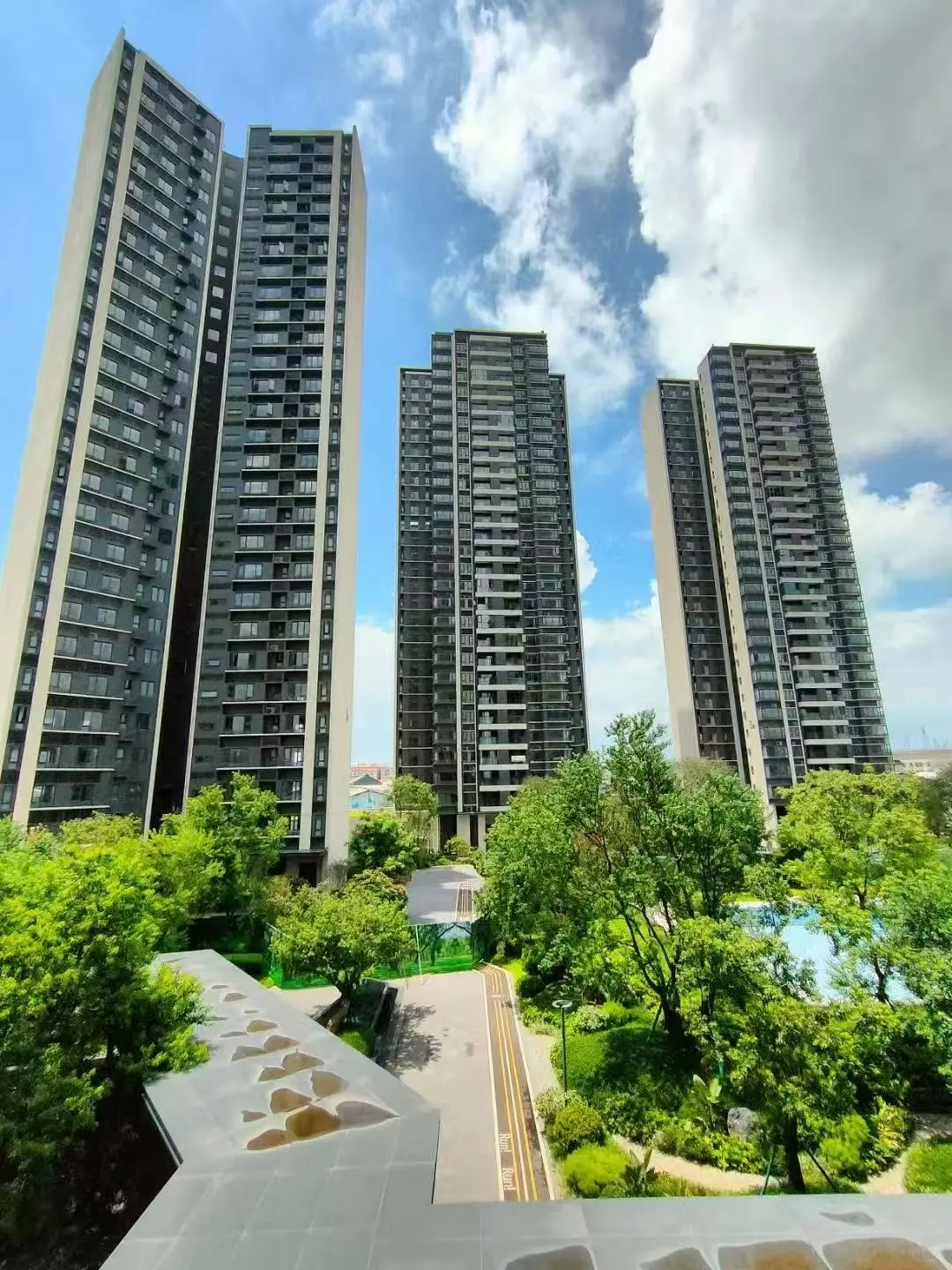 本人诚心诚意出售魁奇路住宅中介真的勿扰我
