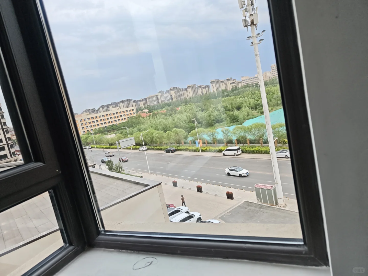 怎么办，已经买了临街的房子但是后悔了