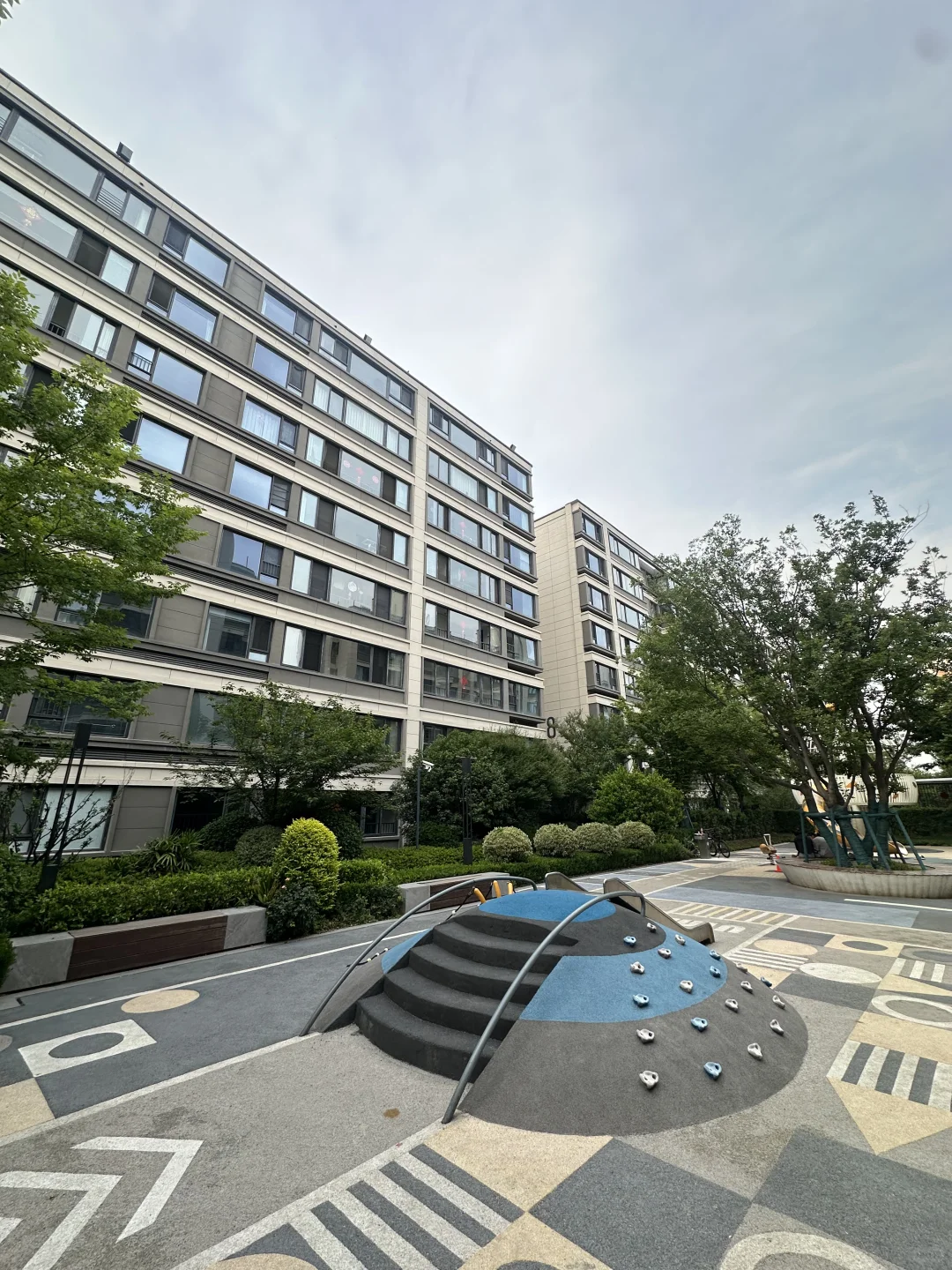 开盘260没买，今年125买苏州总高6层电梯洋房