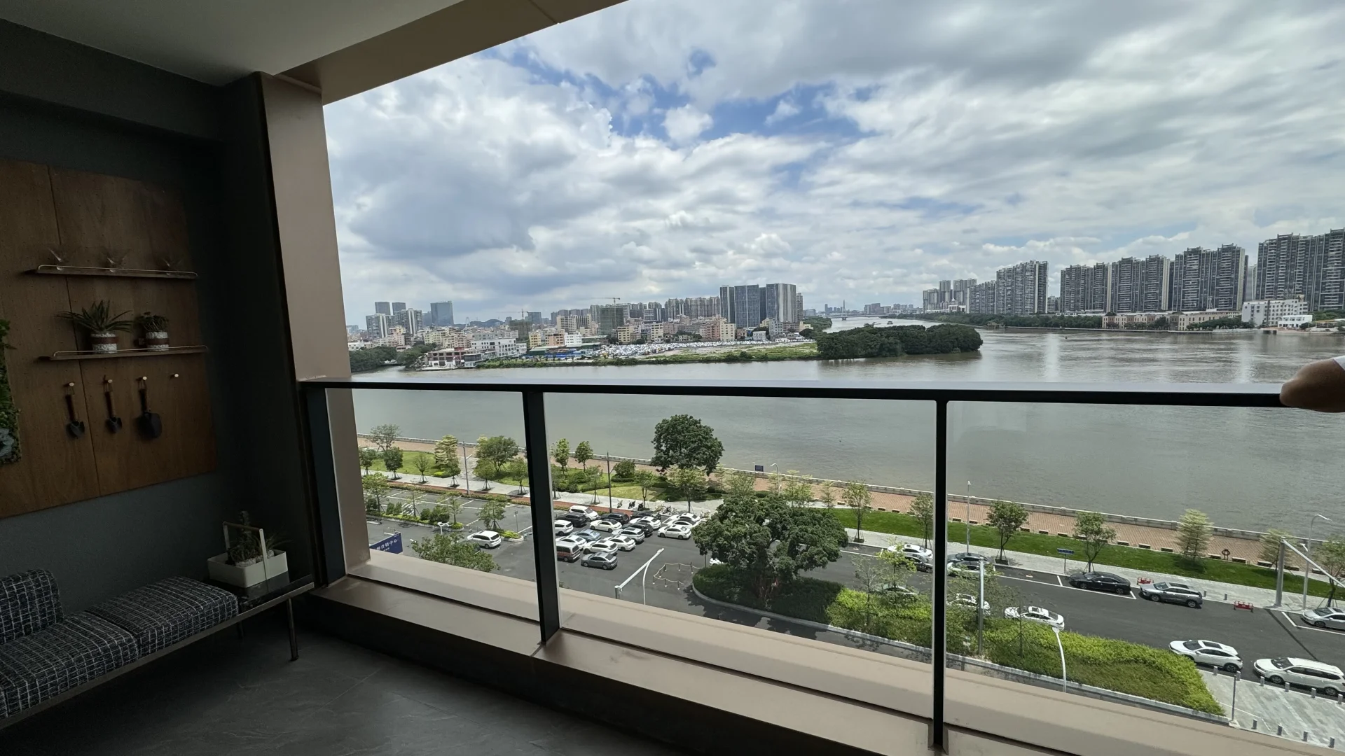 广州买房总价368w，现300w买下