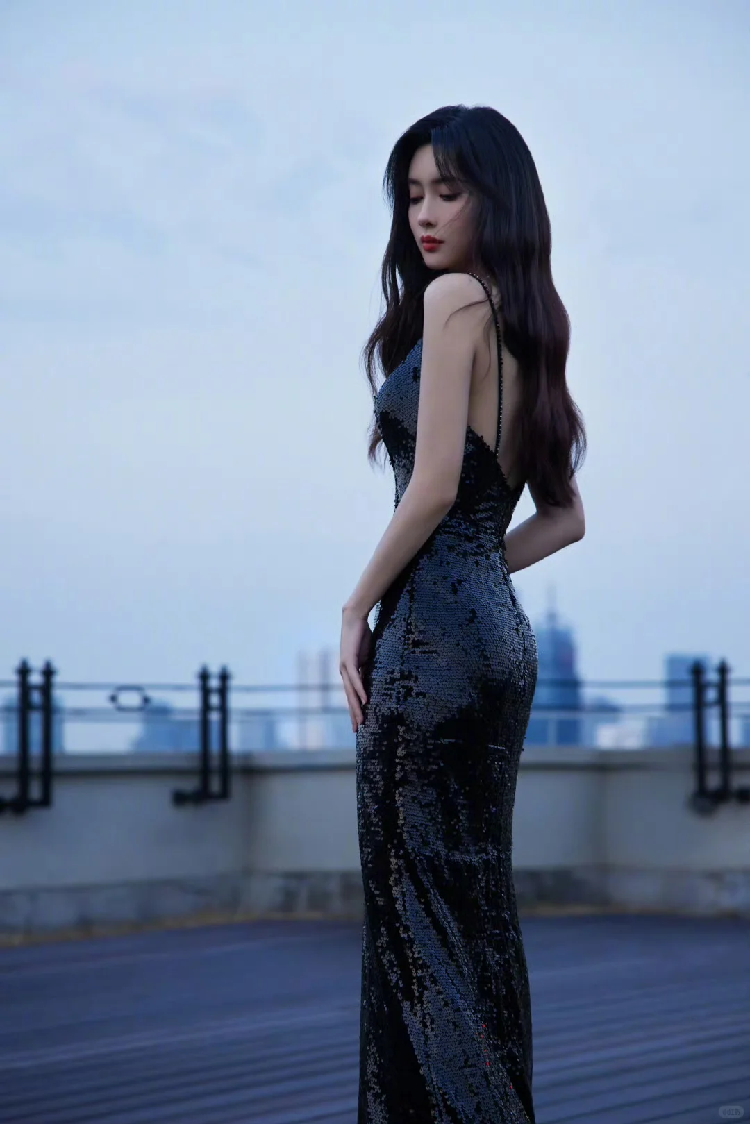 媚眼如丝，风情万种