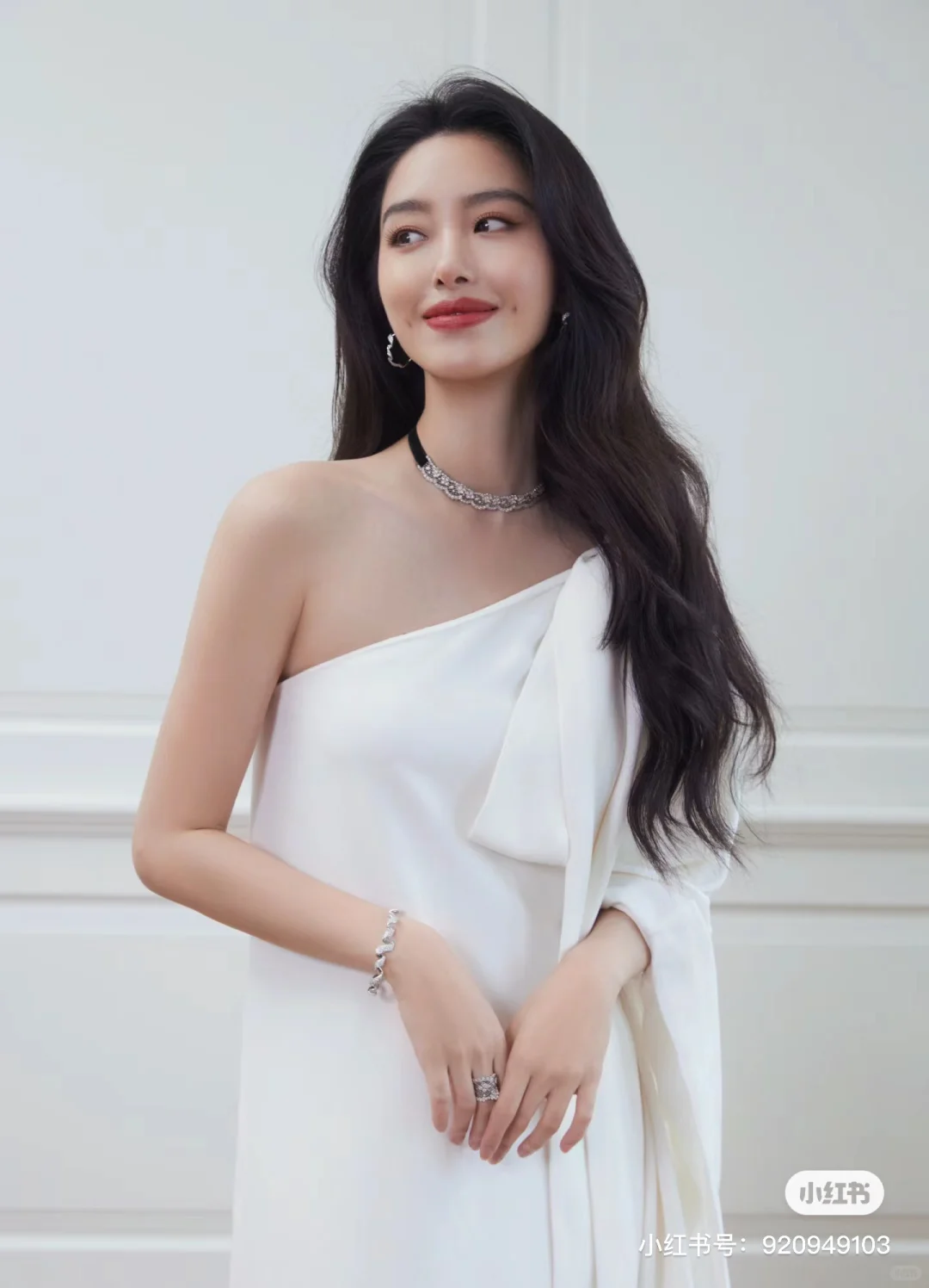 美人如画，媚眼如丝