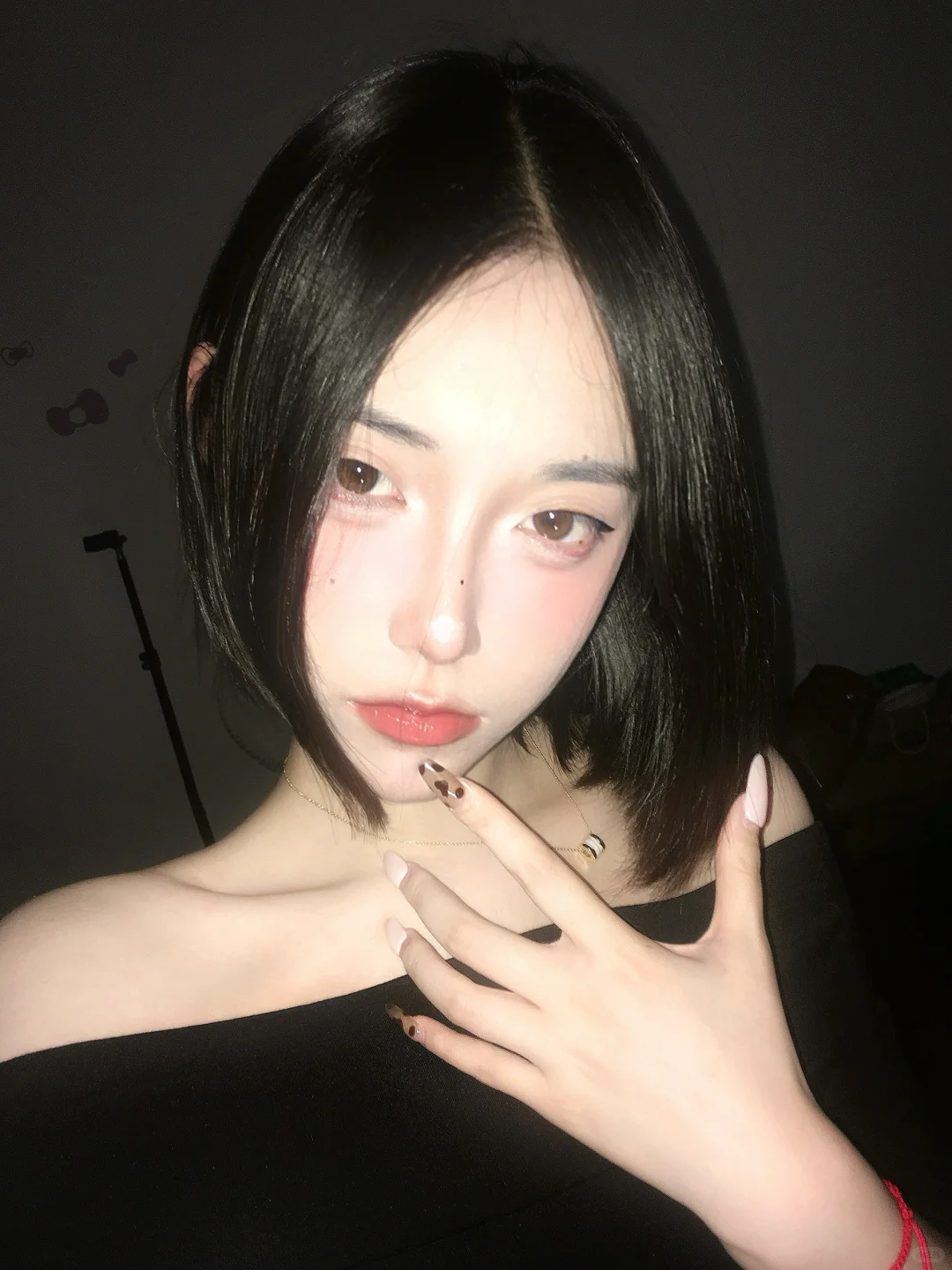 巴掌扇过来先闻到的是香味吧