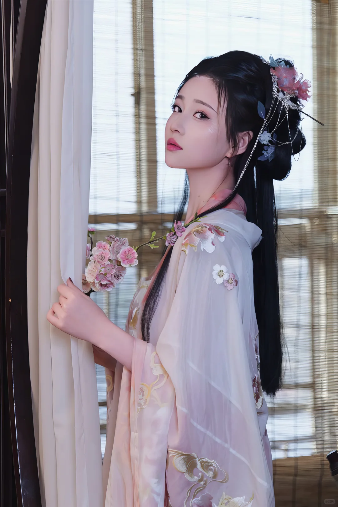 古典美女-年年