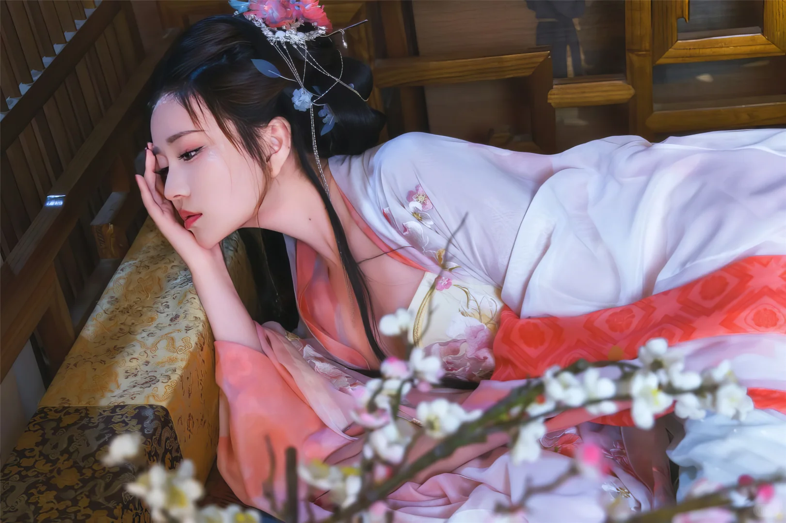古典美女-年年