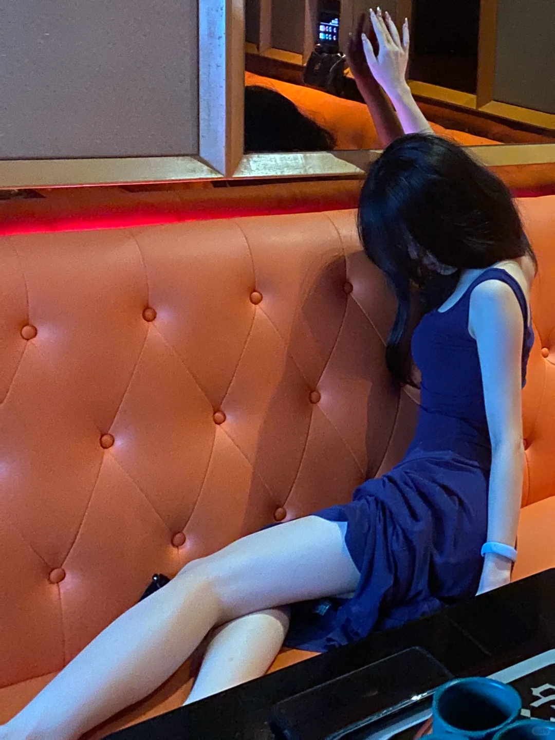 KTV拍照姿势