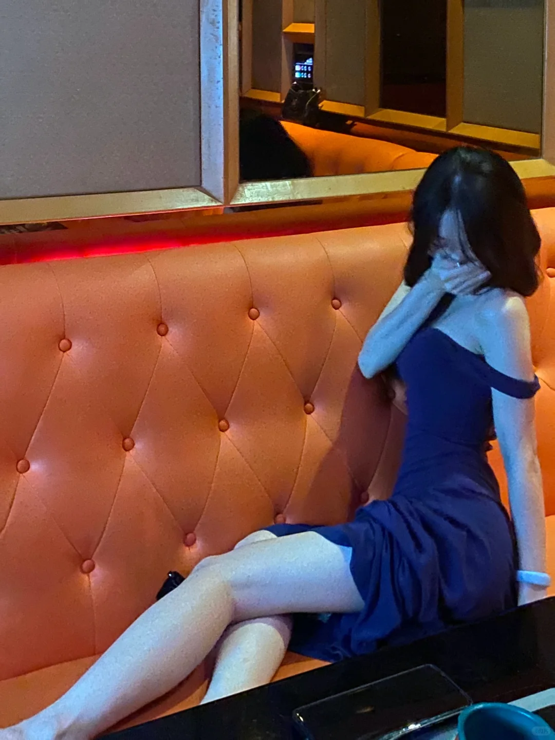 KTV拍照姿势