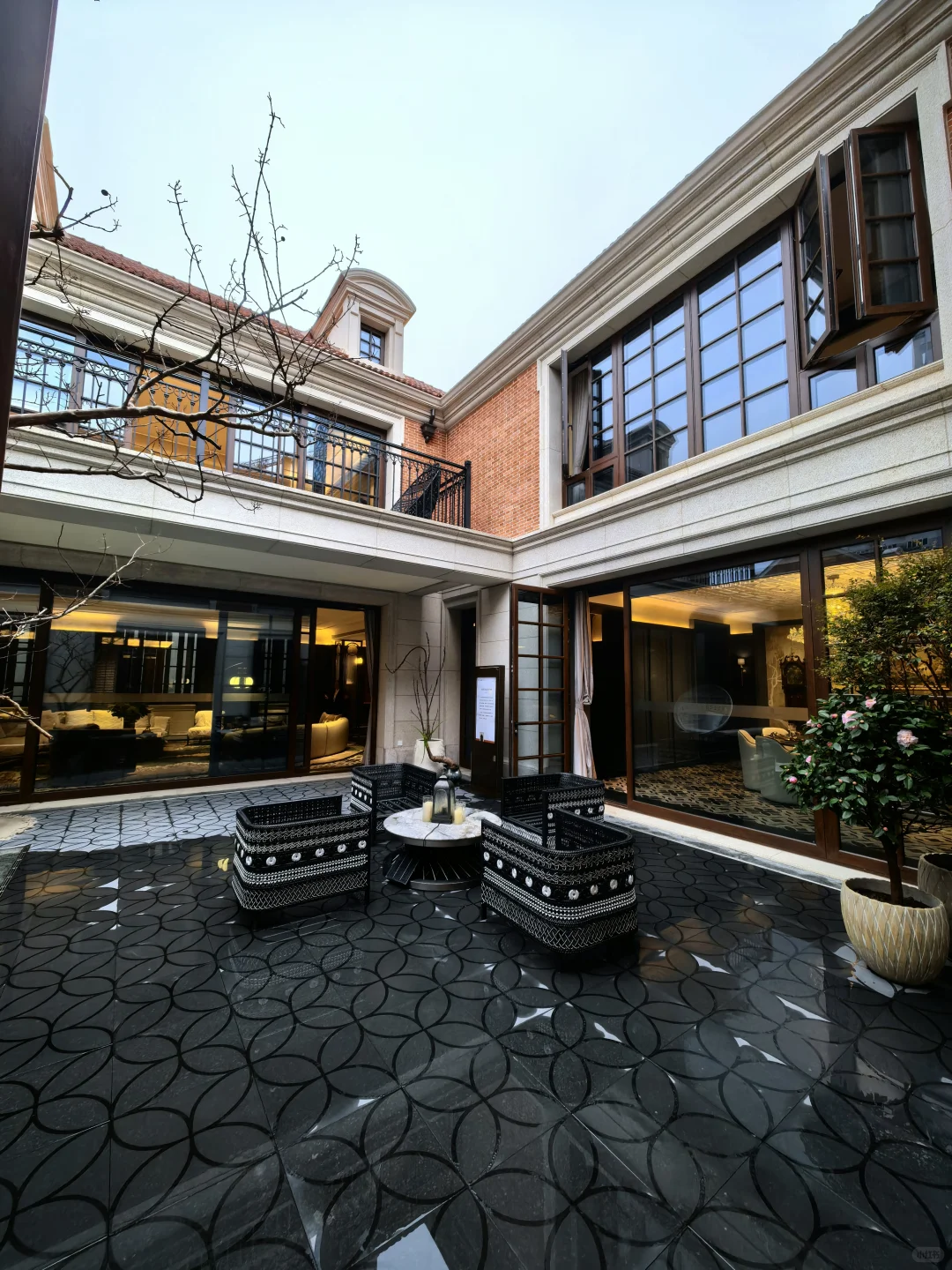 在外滩旁拥有千万别墅是什么体验🏡