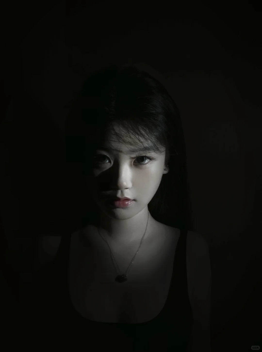 在你的眼神中 我看到了情丝万缕