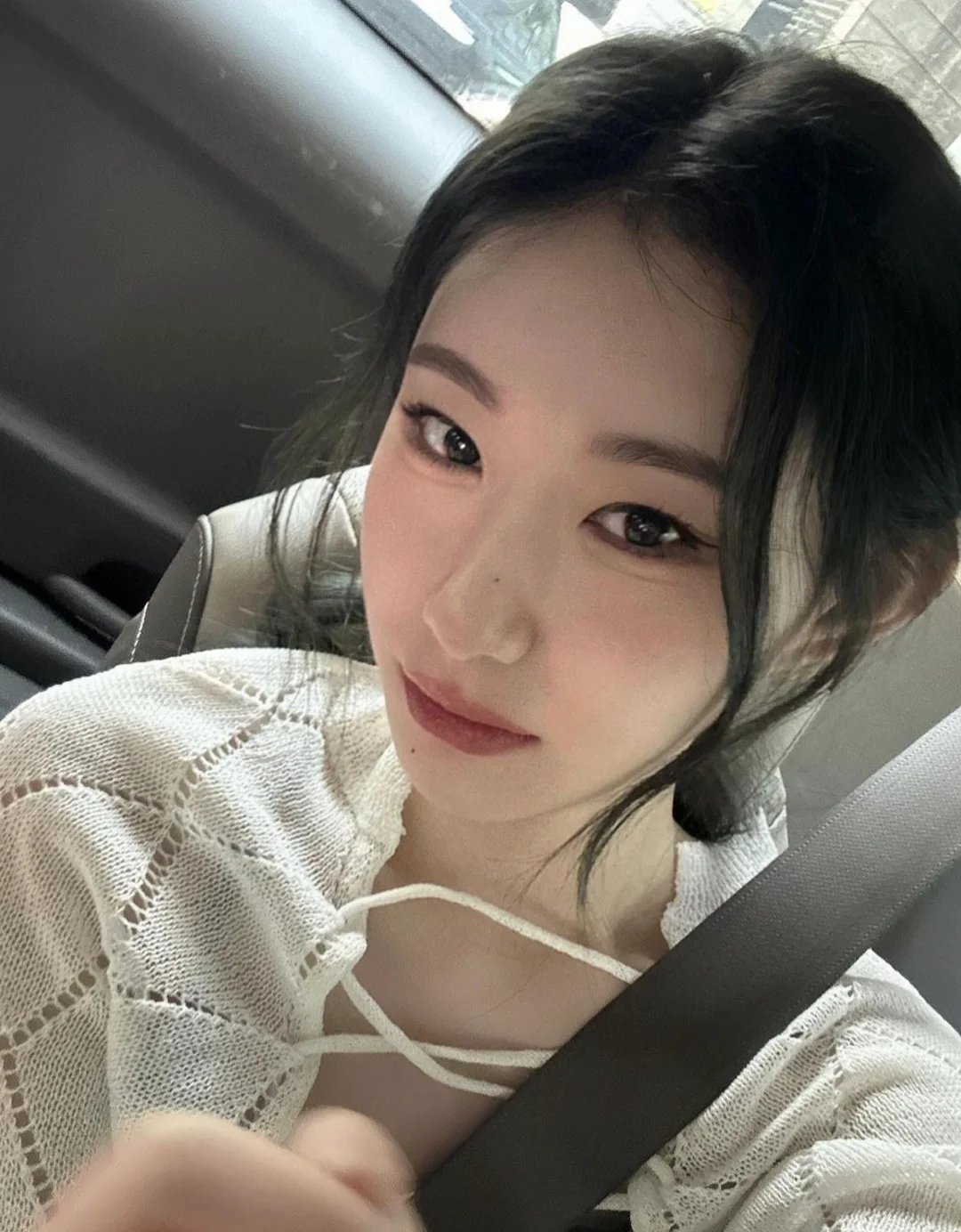 这眼神魅到我了😇