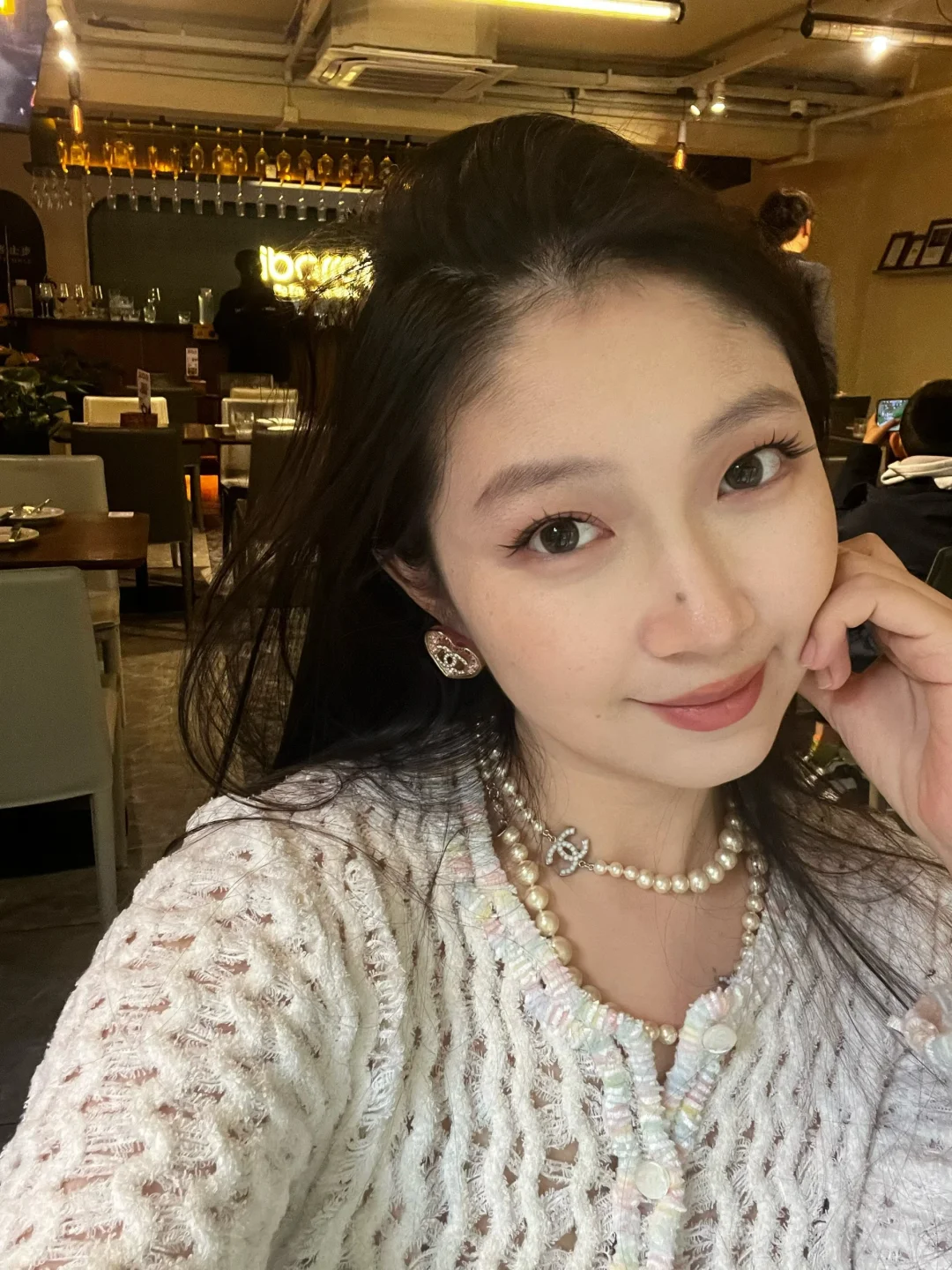 抛个媚眼