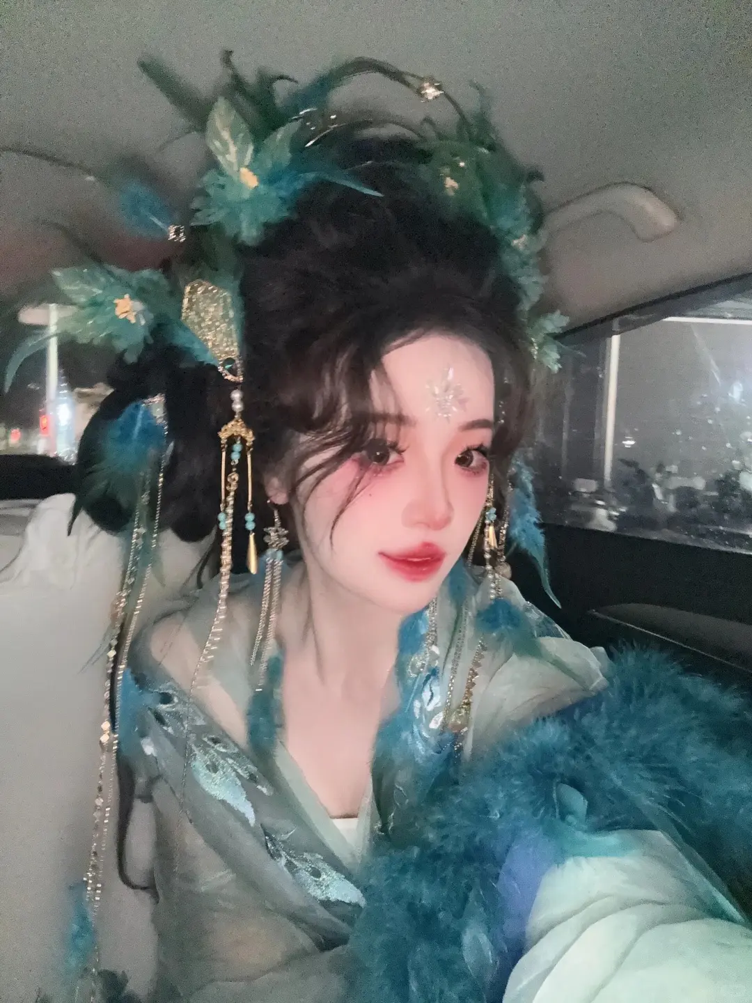 芜湖妆造|破碎感拉满的妖艳蓝孔雀